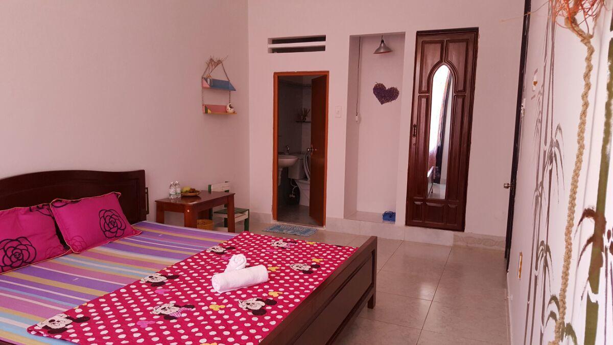 Little Home Hostel Vinh Hai Exterior photo
